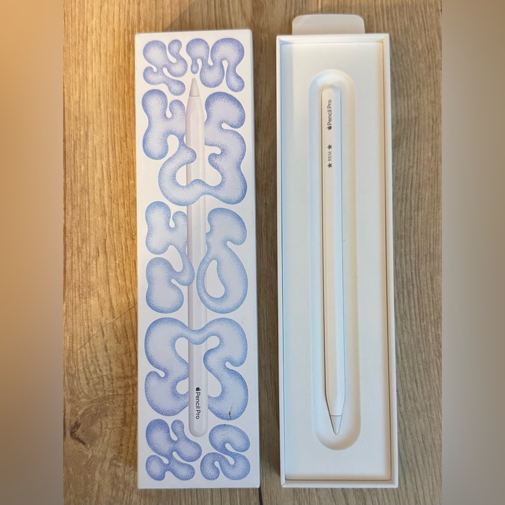 Apple Pencil and Box